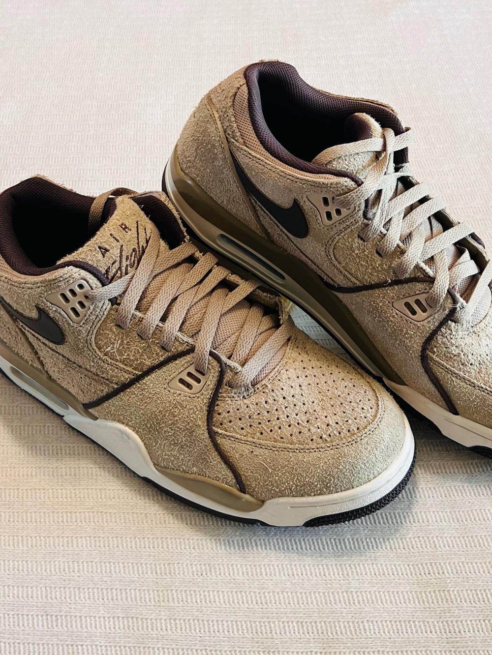 Nike Air Flight 89 Low Men's Tan Suede Sneakers NWOT never worn🆕
